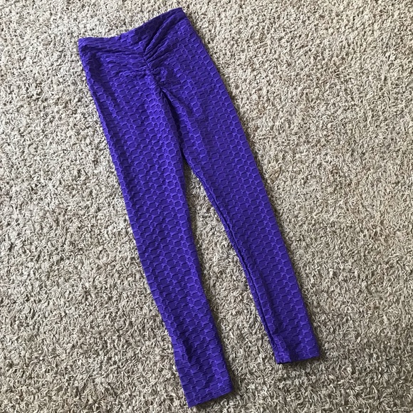 🔹3/$20 | 💜 Scrunch bottom, cheeky Leggings - Picture 1 of 3